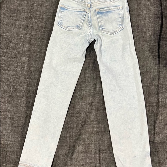 4 pairs of little girls size 5 skinny jeggings. All in near perfect condition. - Picture 5 of 14